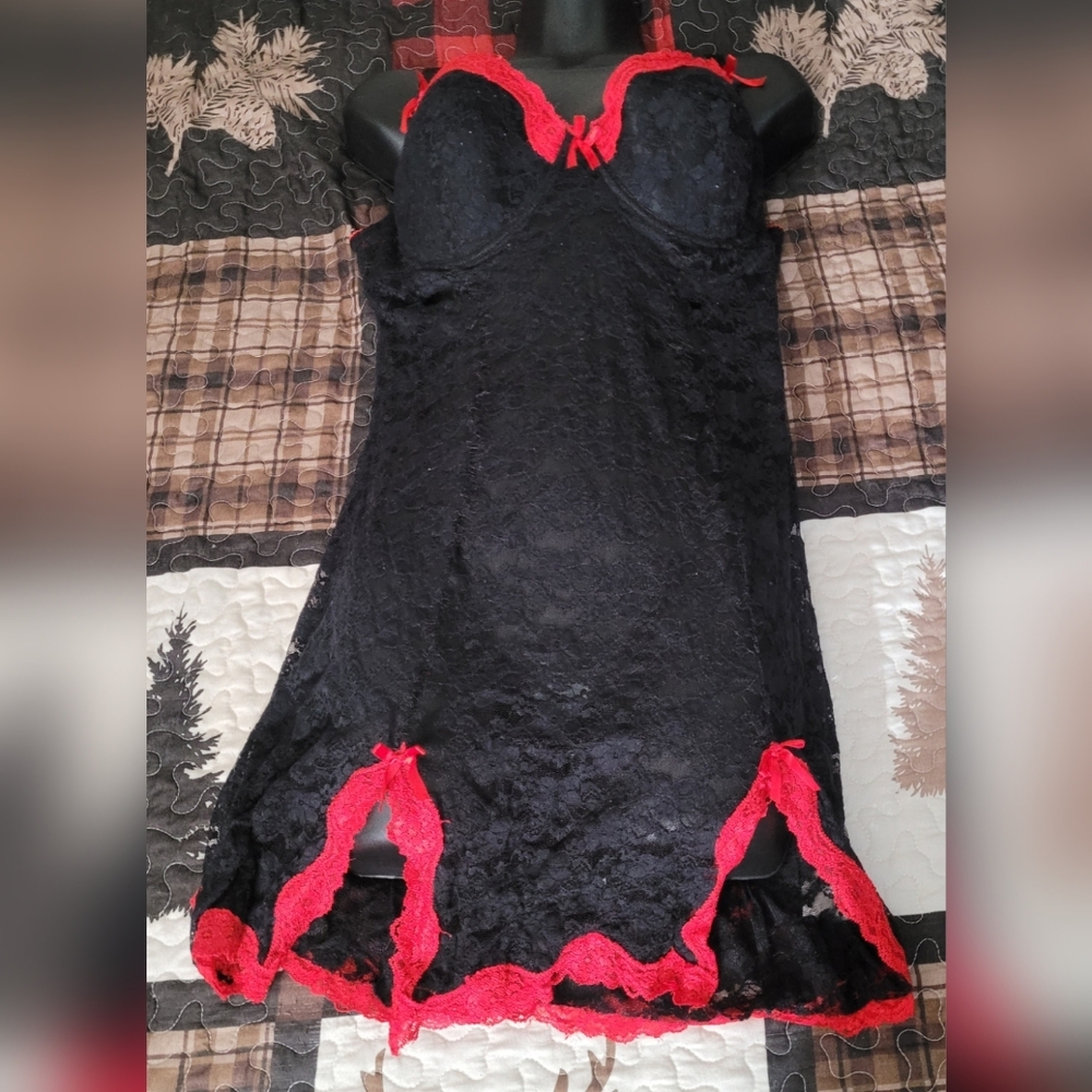 Vintage Robe And Gown Lingerie Set